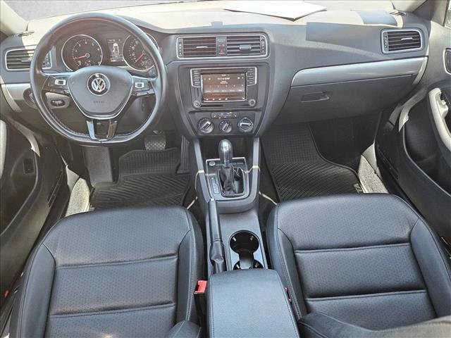 Used 2017 Volkswagen Jetta SE FWD image 17