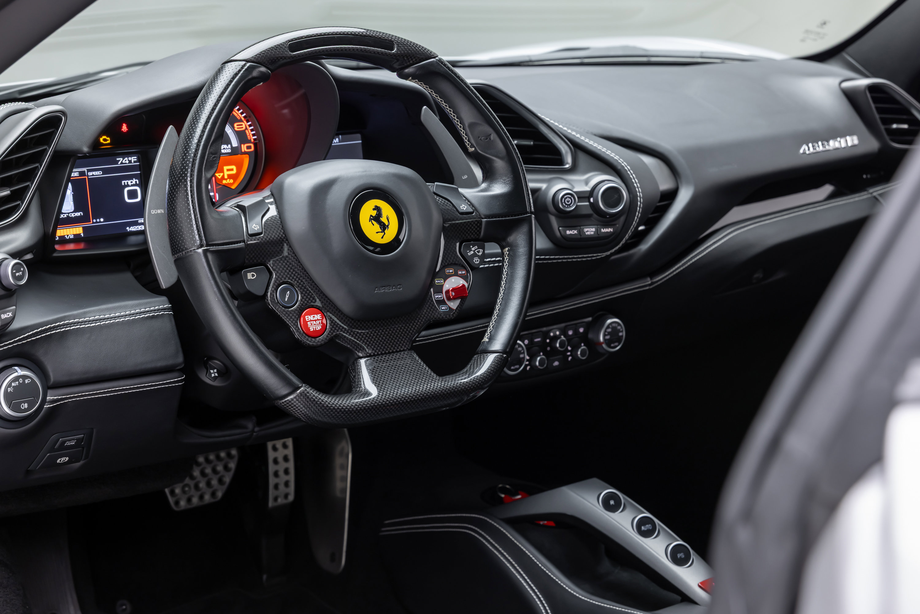 Certified 2018 Ferrari 488 GTB RWD image 30