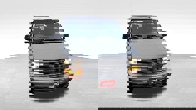 Used 2003 Chevrolet Astro LS w/ LS Preferred Equipment Group image 3