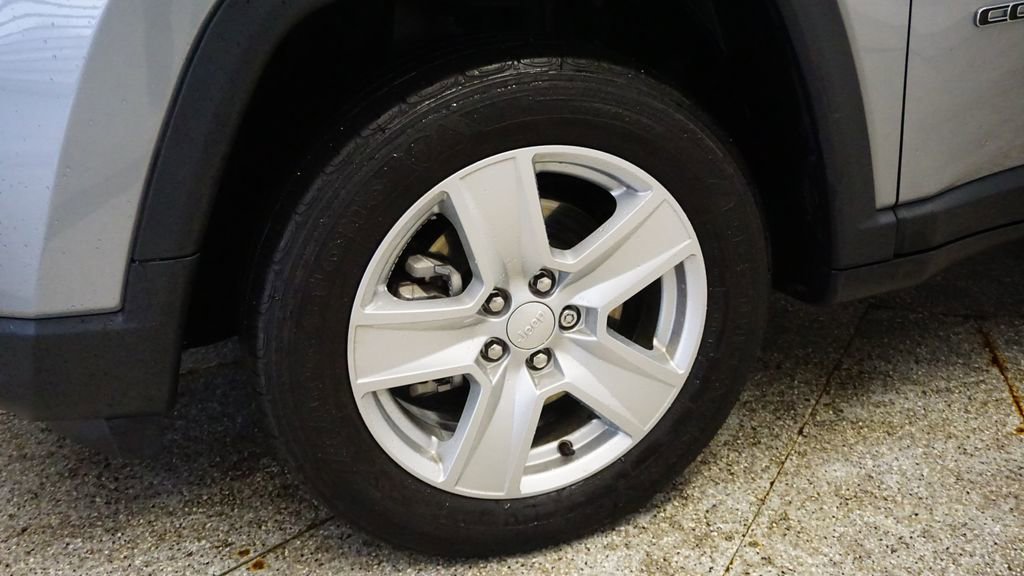 Certified 2022 Jeep Compass Latitude image 10