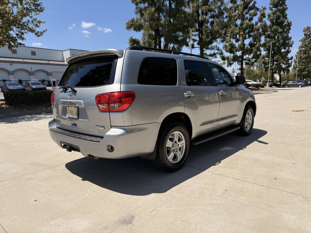 Used 2012 Toyota Sequoia SR5 w/ Premium Pkg RWD image 5