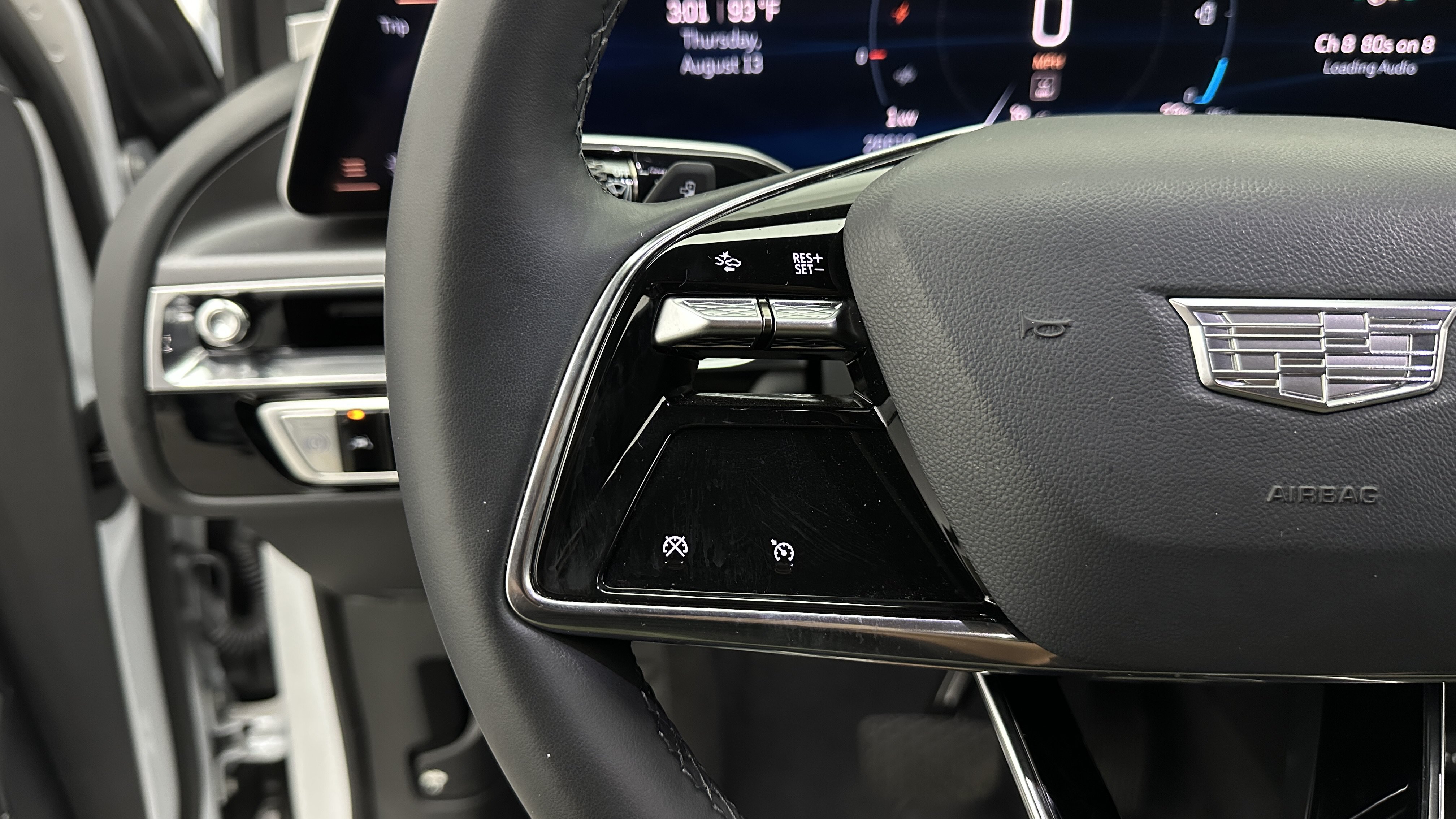 Used 2024 Cadillac Lyriq Tech RWD image 23