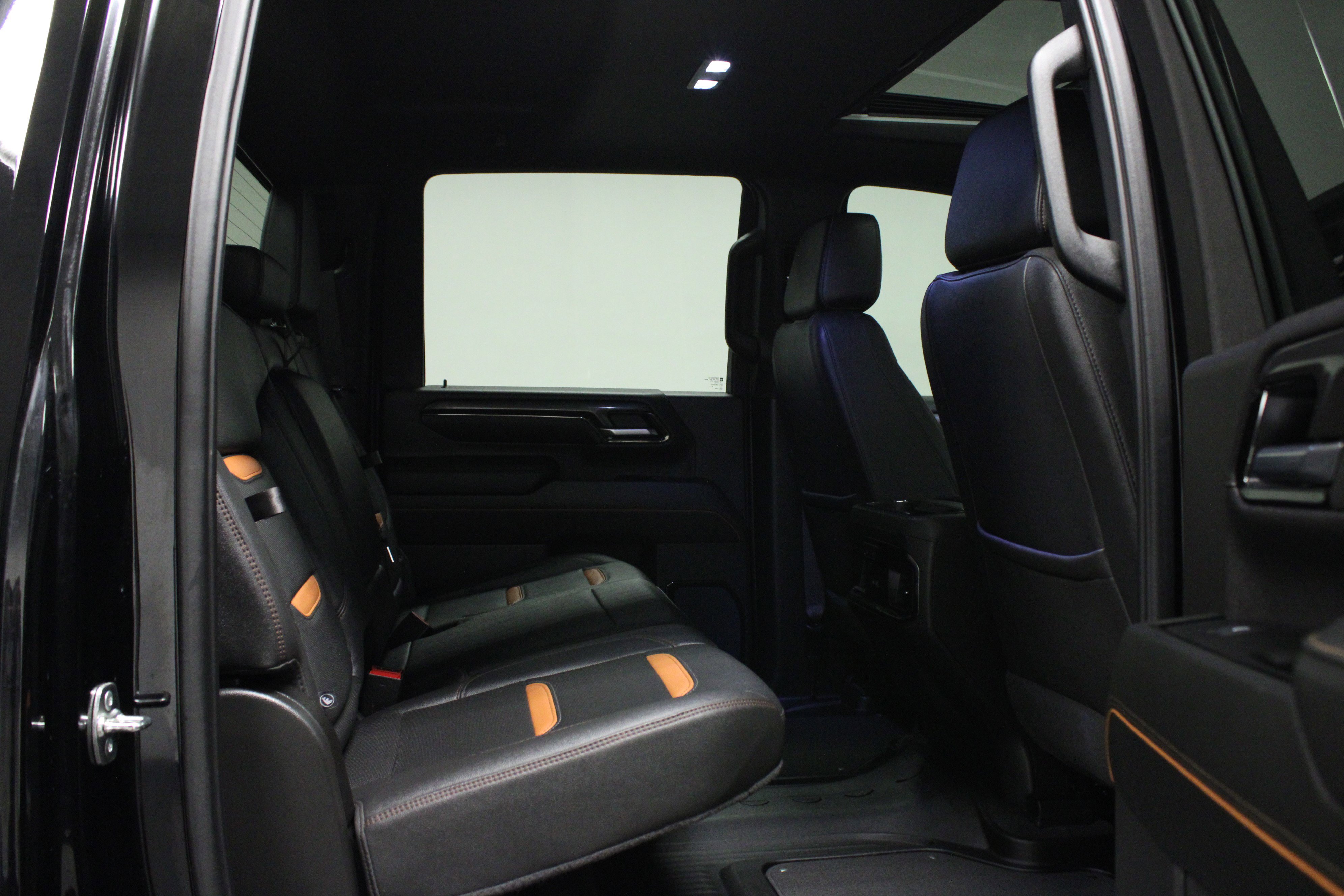 Used 2025 GMC Sierra 2500 AT4 w/ AT4 Premium Plus Package image 15