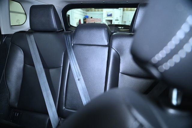 Used 2023 Toyota Corolla Cross XLE w/ Convenience Package image 25