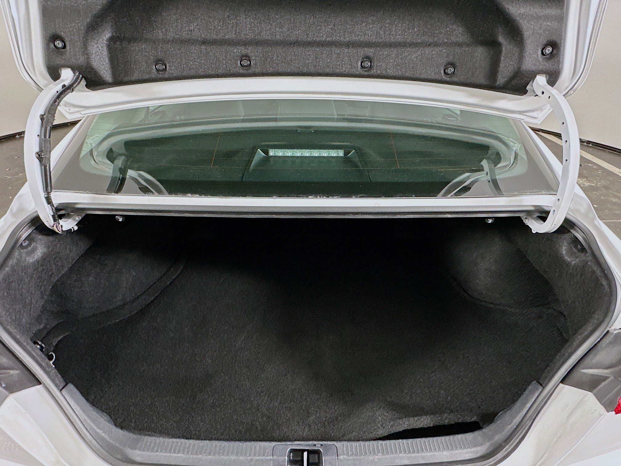 Used 2025 Toyota Camry LE image 29