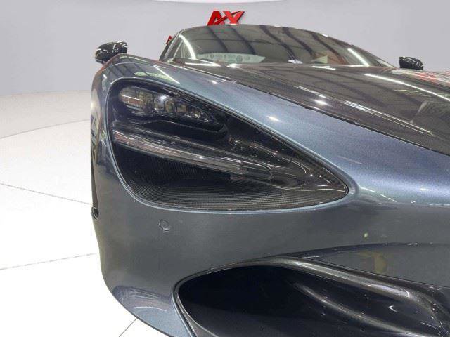Used 2018 McLaren 720S RWD image 27