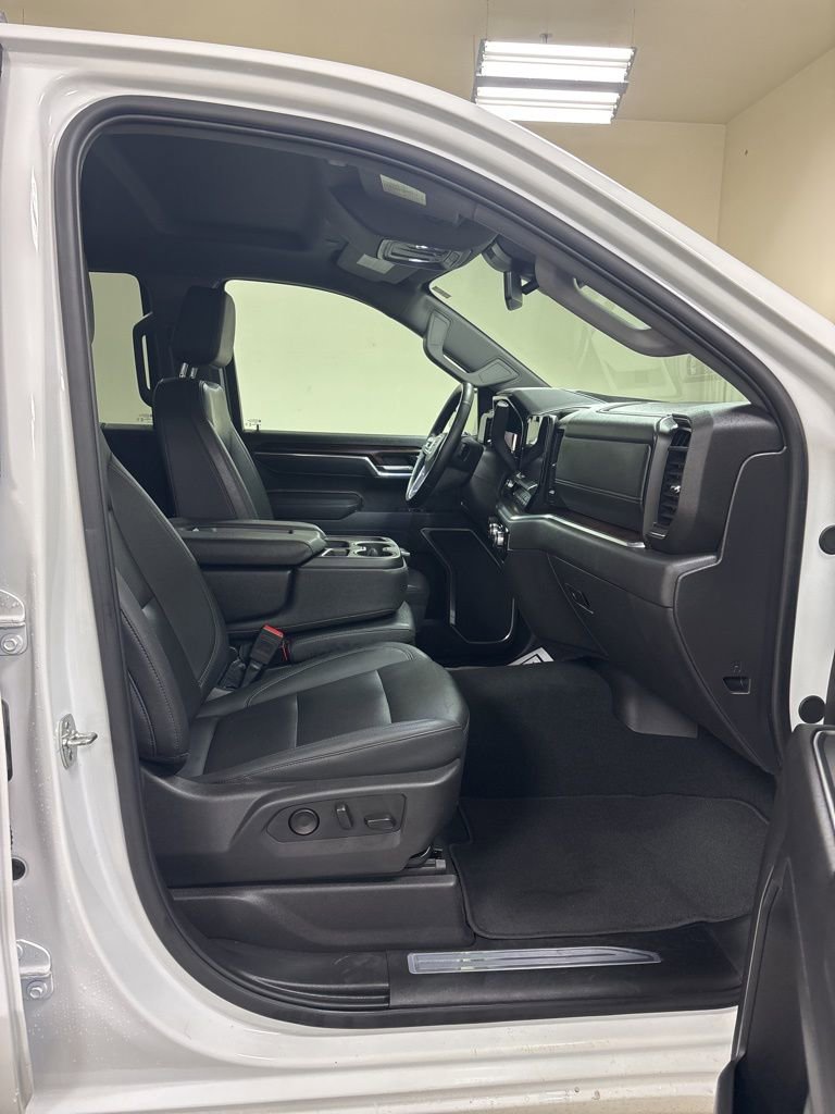 Used 2025 GMC Sierra 1500 SLT image 26