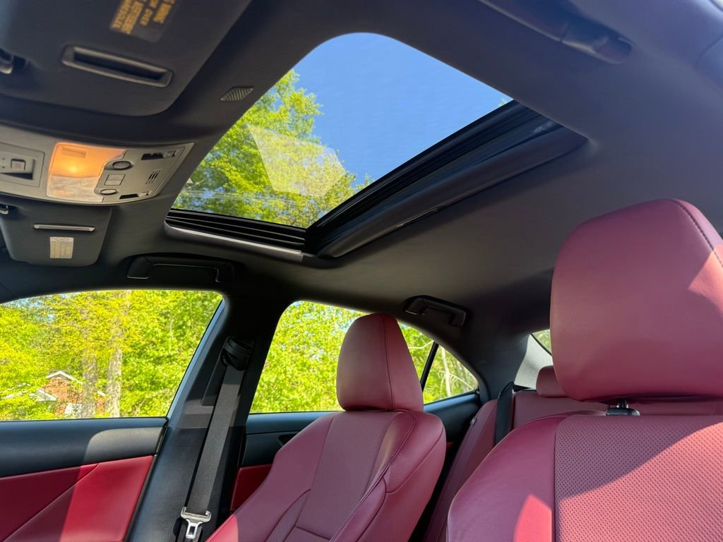 Used 2019 Lexus IS 300 F Sport w/ F Sport Package AWD/4WD image 19