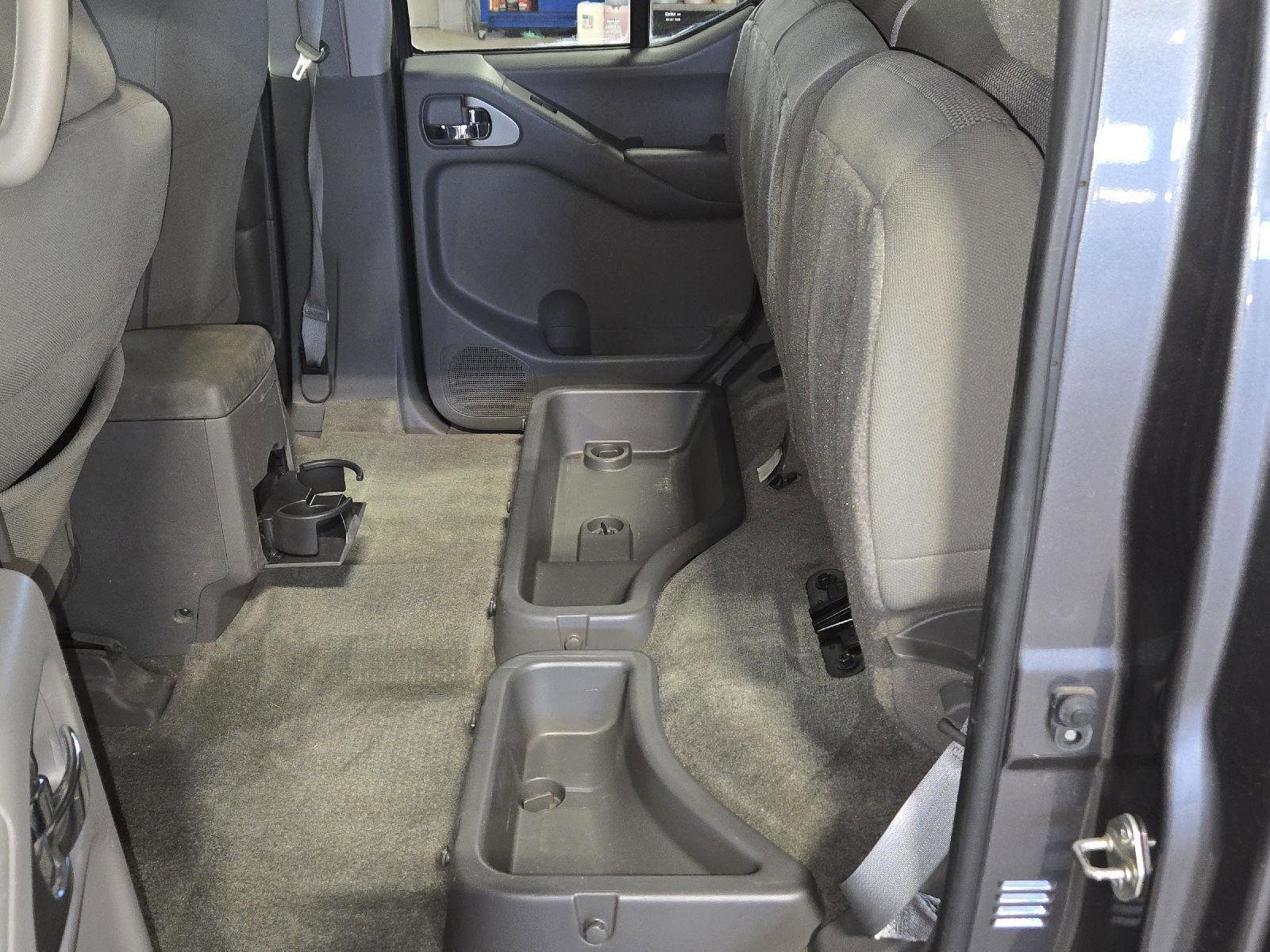 Used 2018 Nissan Frontier SV AWD/4WD image 33