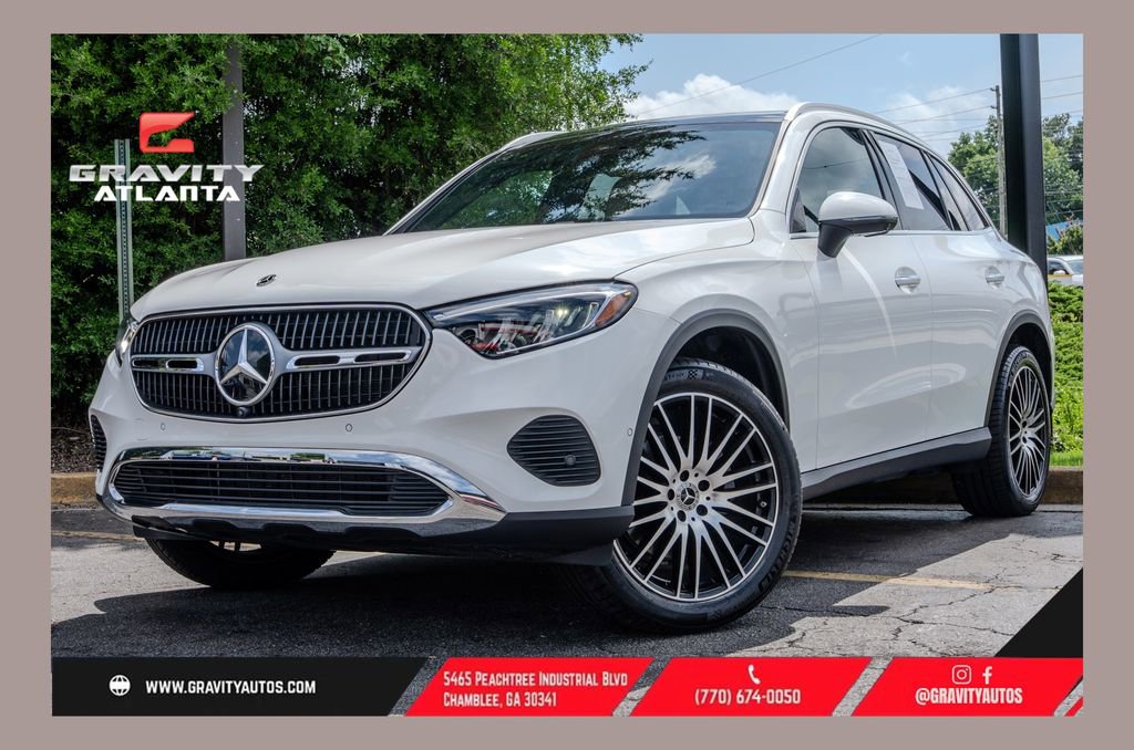 Used 2026 Mercedes-Benz GLC 300 image 1