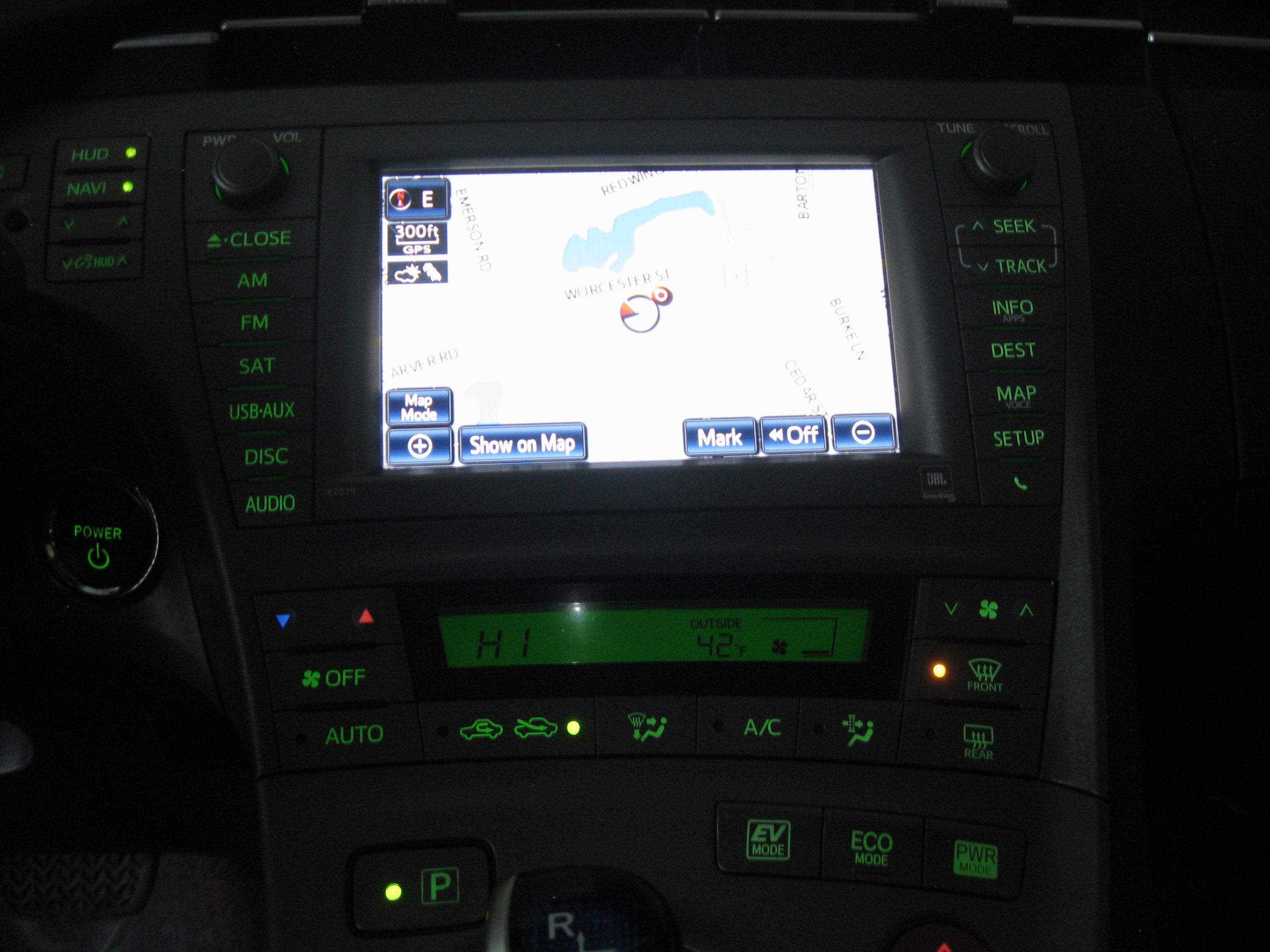 Used 2013 Toyota Prius Four w/ Deluxe Solar Roof Pkg image 17