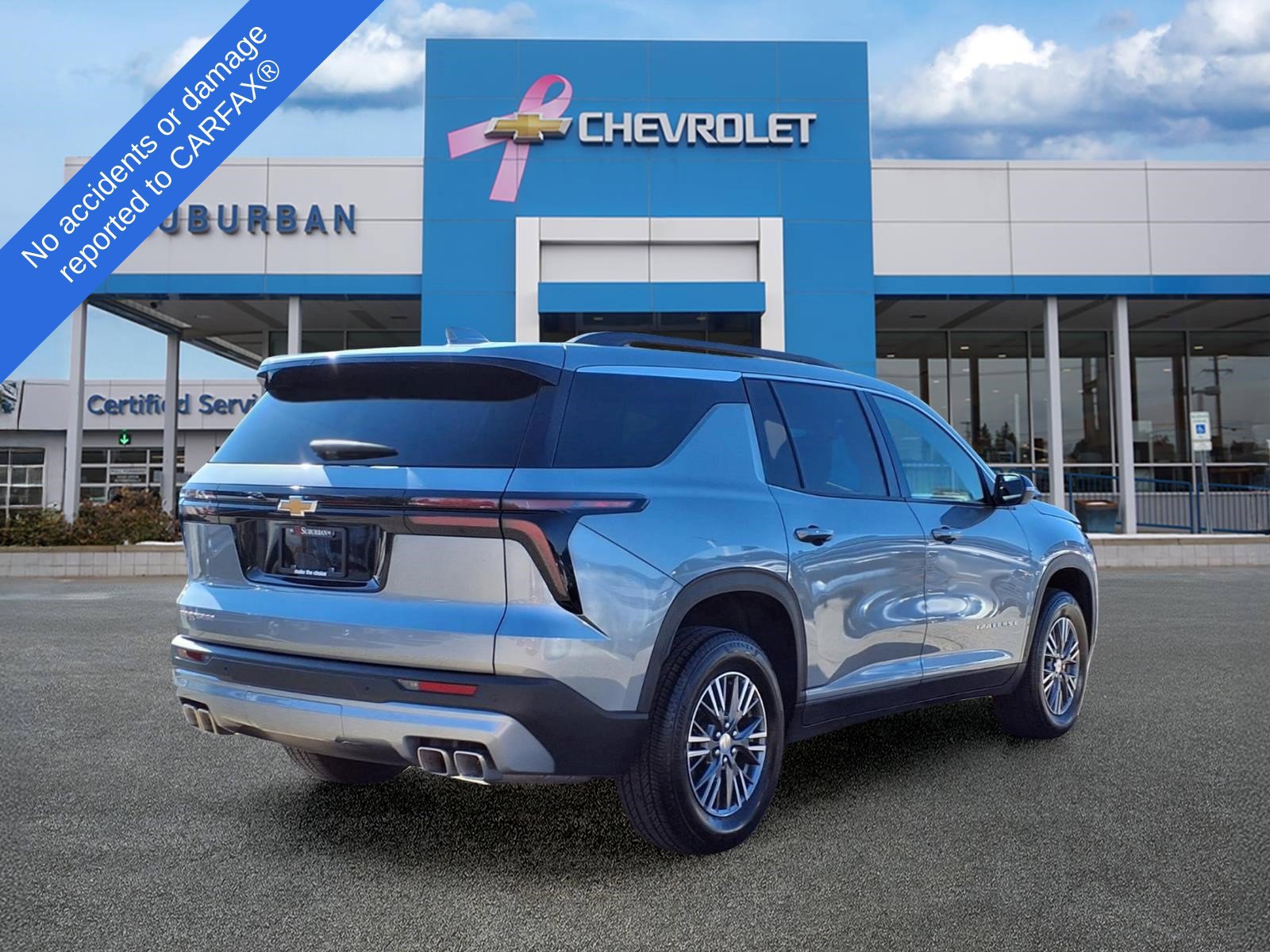 Used 2026 Chevrolet Traverse LT FWD image 4