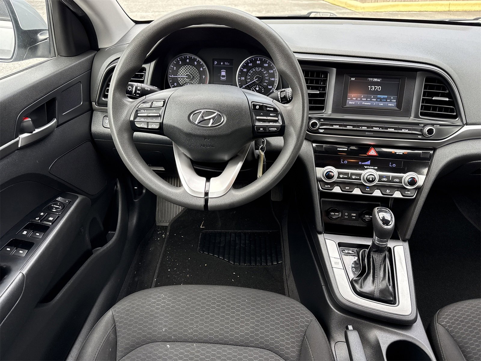 Used 2020 Hyundai Elantra SE w/ Cargo Package (C1) image 11