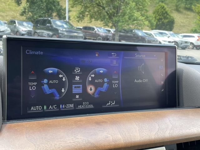 Used 2021 Lexus LX 570 4WD w/ Luxury Package image 28