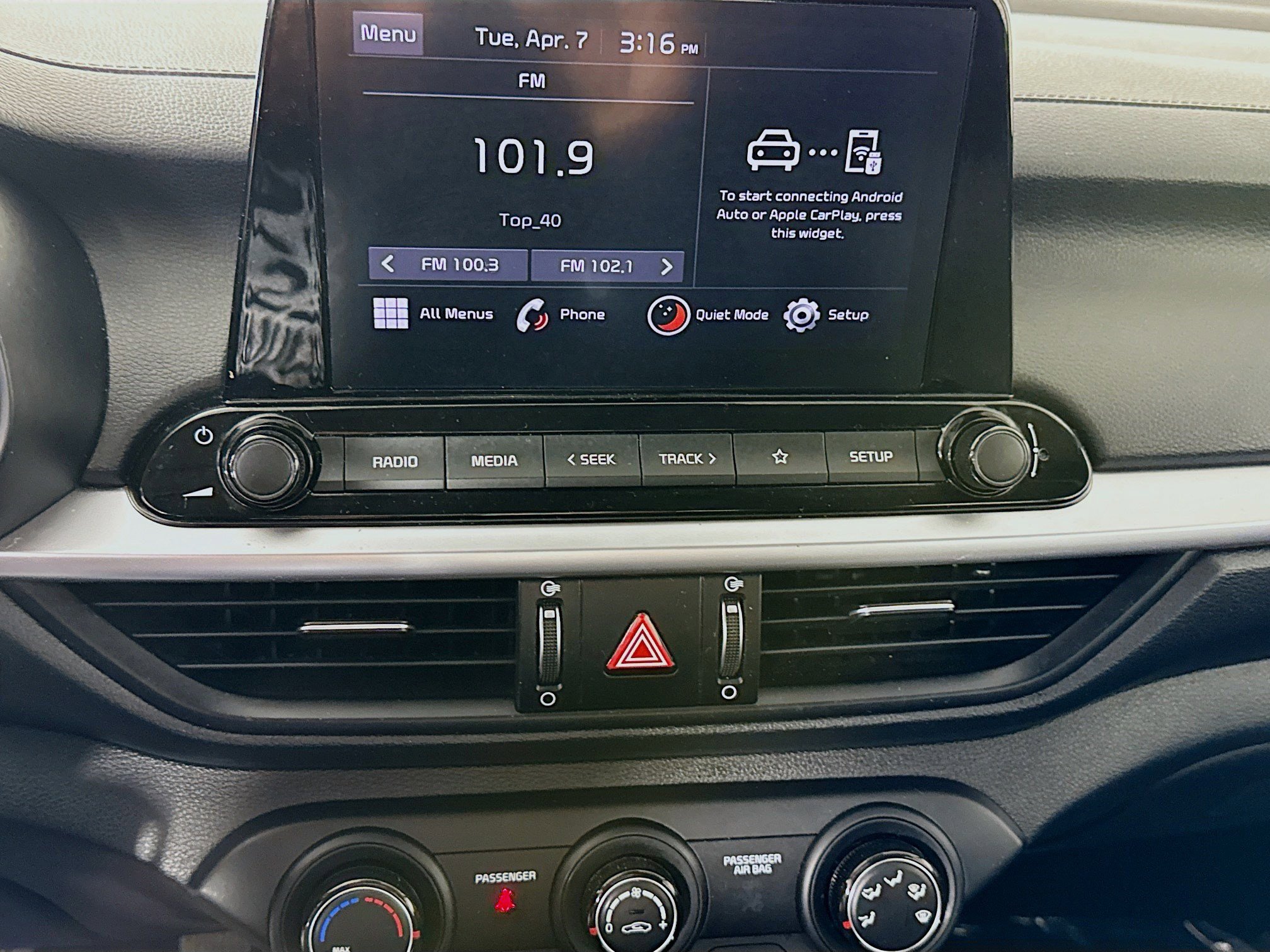 Used 2023 Kia Forte LX image 18