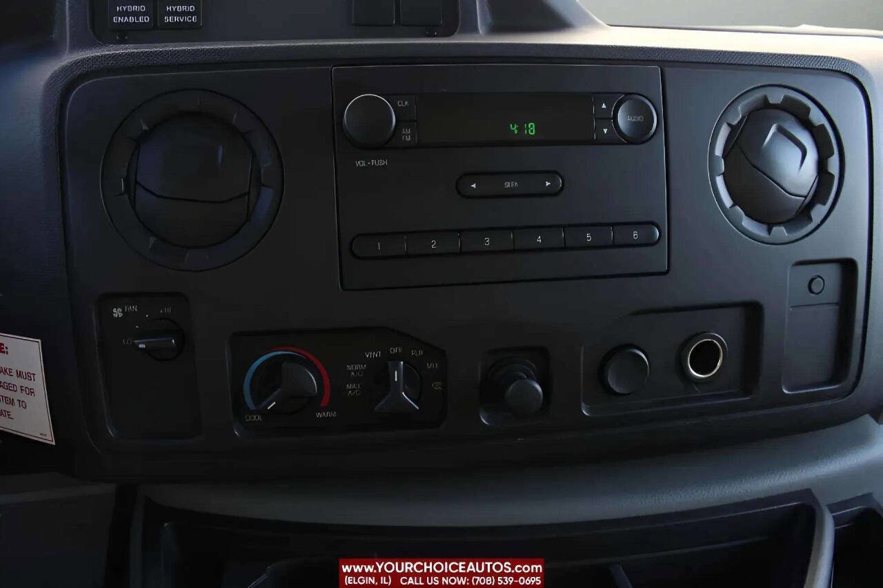 Used 2011 Ford E-450 and Econoline 450 Super Duty image 16