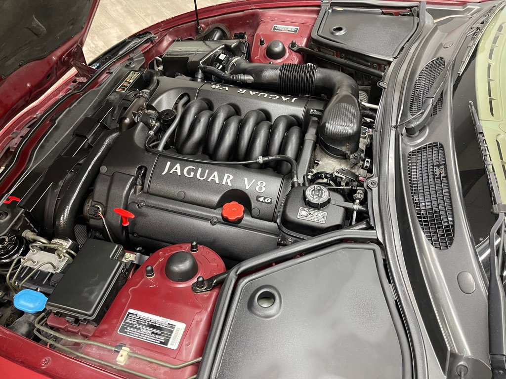 Used 1999 Jaguar XK8 image 33