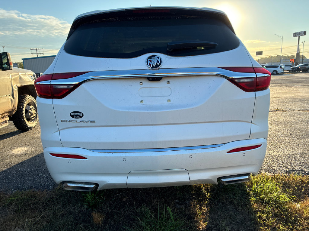 Used 2021 Buick Enclave Avenir w/ Avenir Technology Package FWD image 5