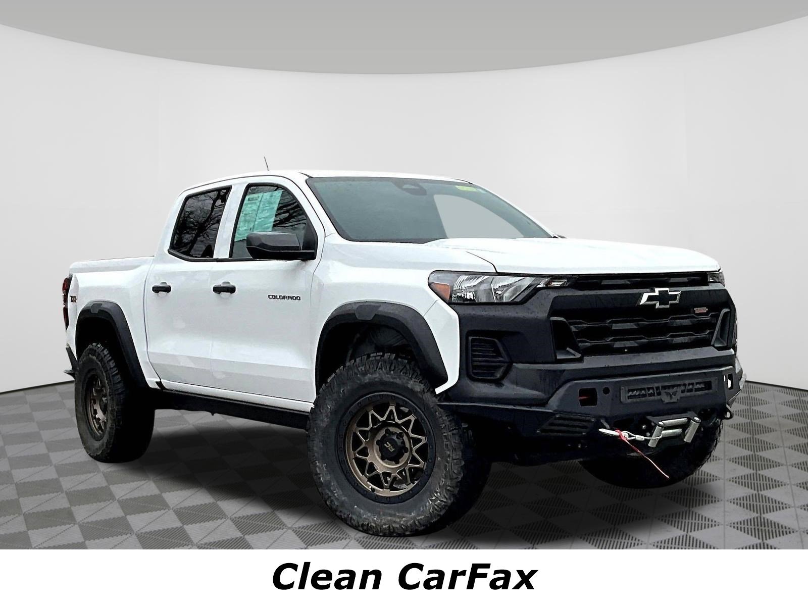 Used 2025 Chevrolet Colorado Trail Boss image 3