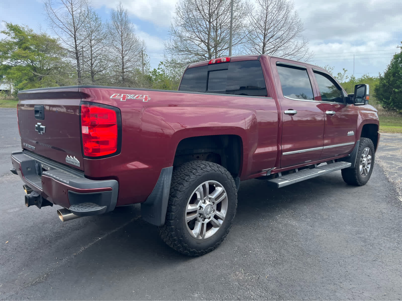 Used 2015 Chevrolet Silverado 2500 High Country w/ High Country Premium Package image 4