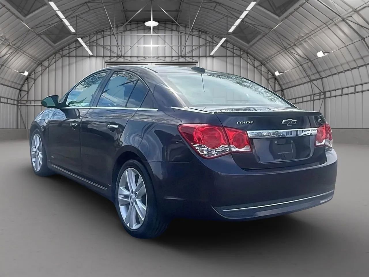 Used 2015 Chevrolet Cruze LTZ w/ Sun, Sound and Sport Package FWD image 3