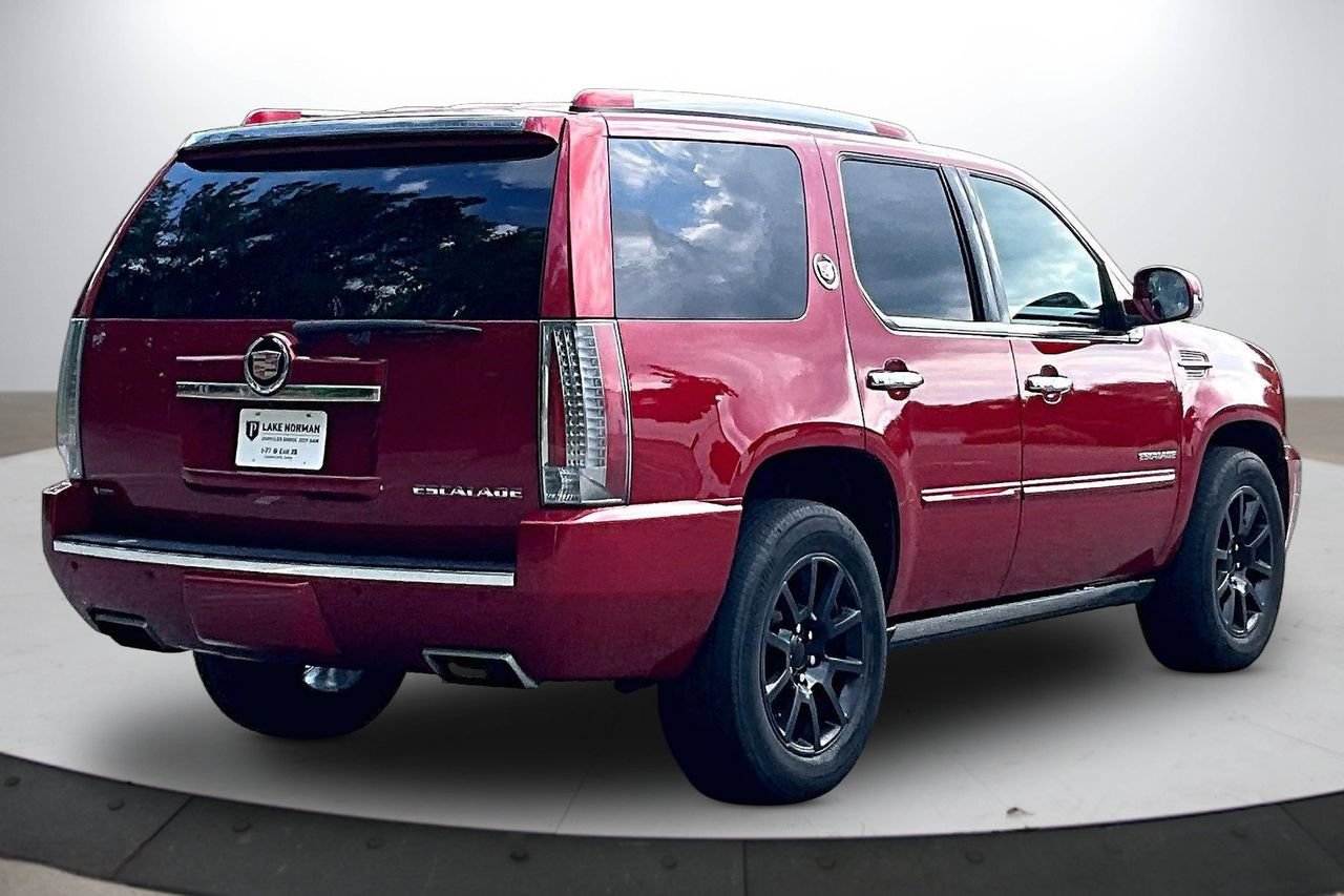 Used 2014 Cadillac Escalade Premium AWD/4WD image 9