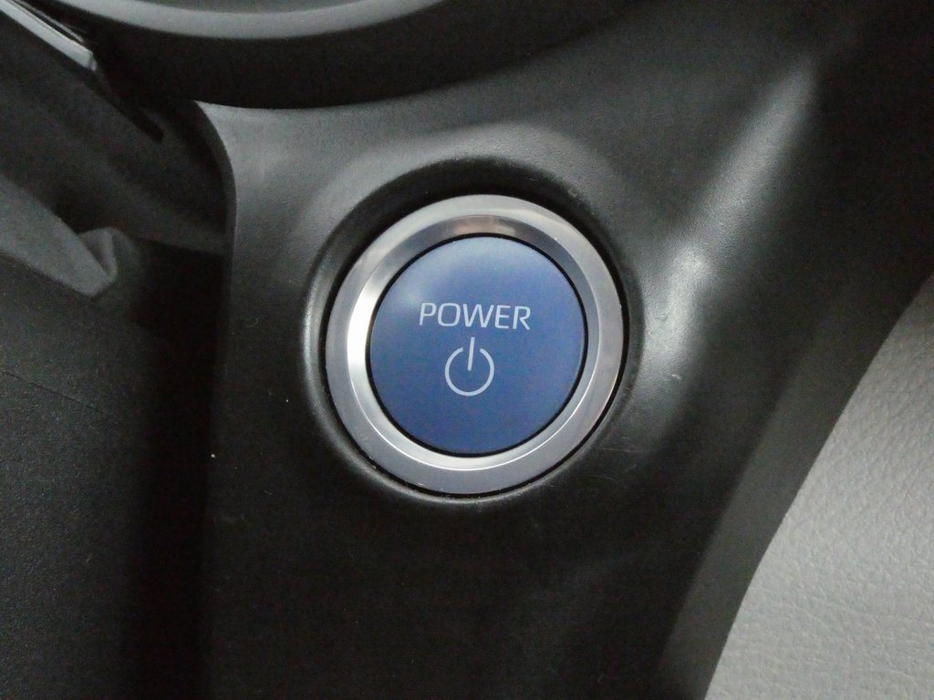 Used 2023 Toyota Sienna XLE image 9