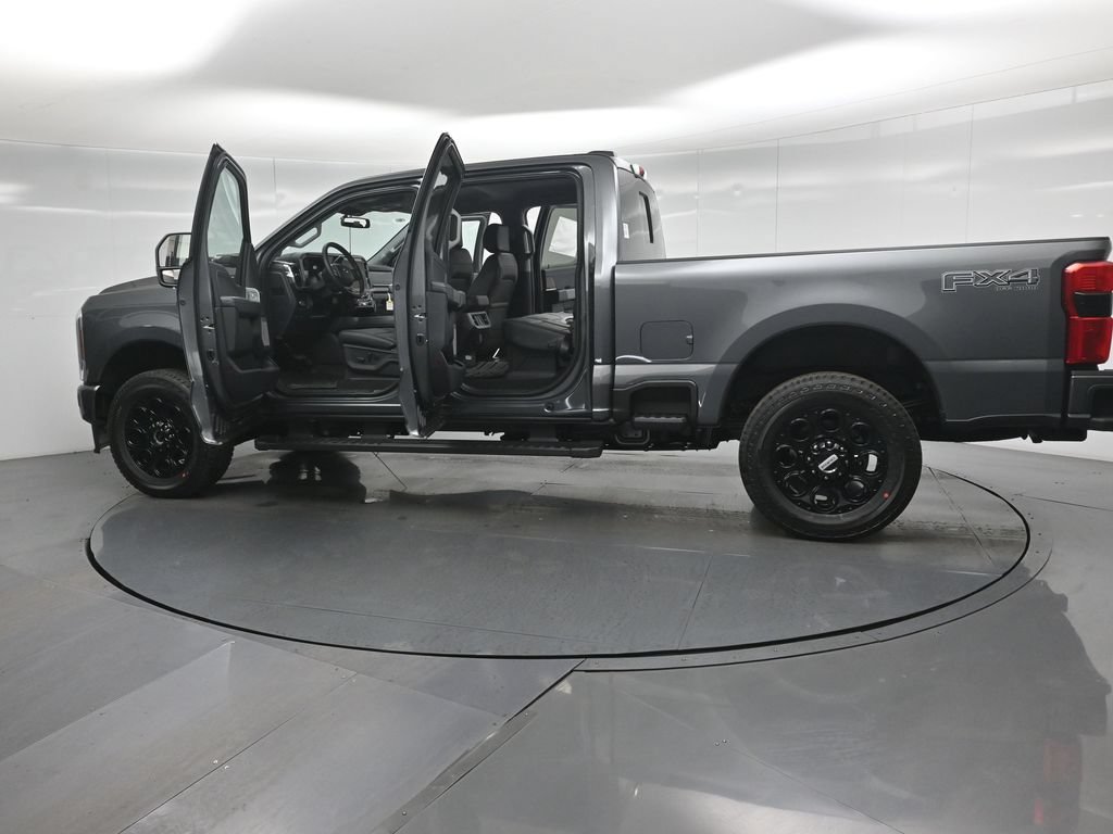 New 2026 Ford F250 Lariat w/ Black Appearance Package AWD/4WD image 33