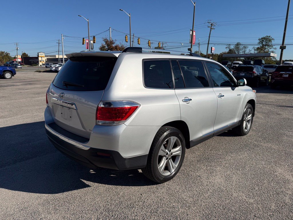 Used 2013 Toyota Highlander Limited AWD/4WD image 6