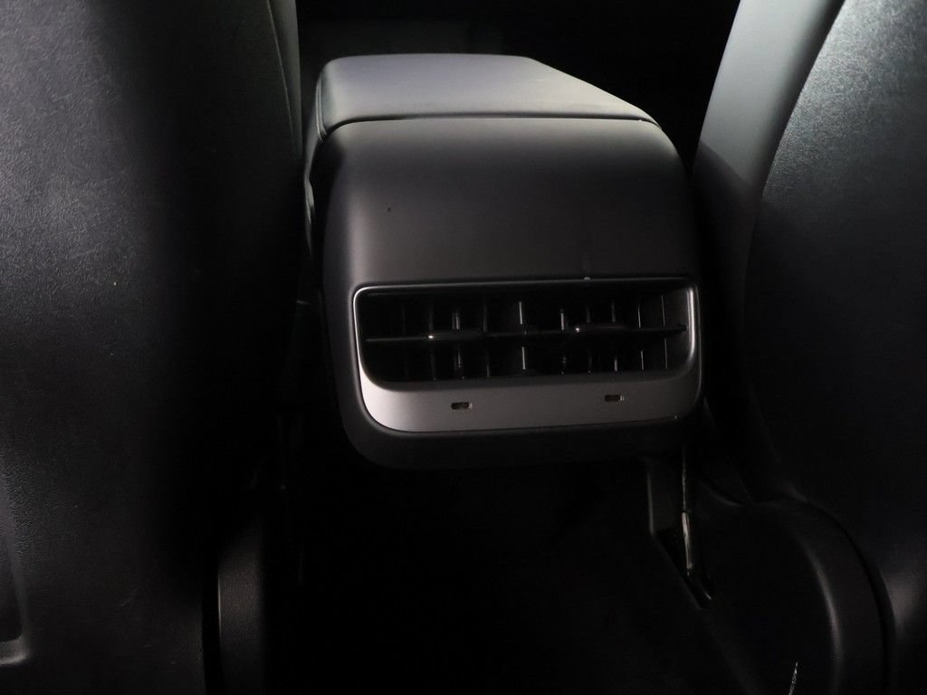 Used 2023 Tesla Model Y Long Range AWD/4WD image 53