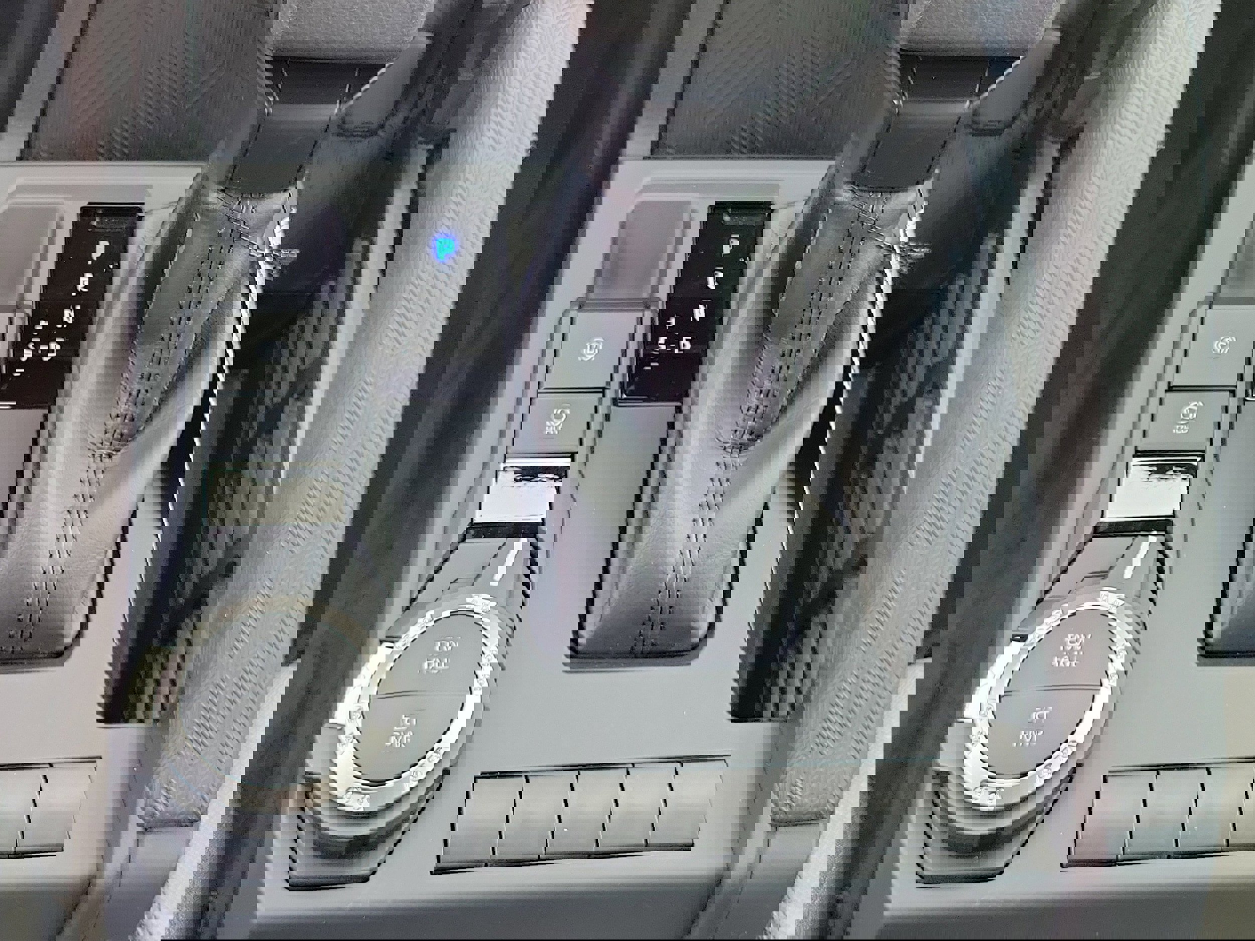 New 2025 Toyota Tacoma SR5 image 25