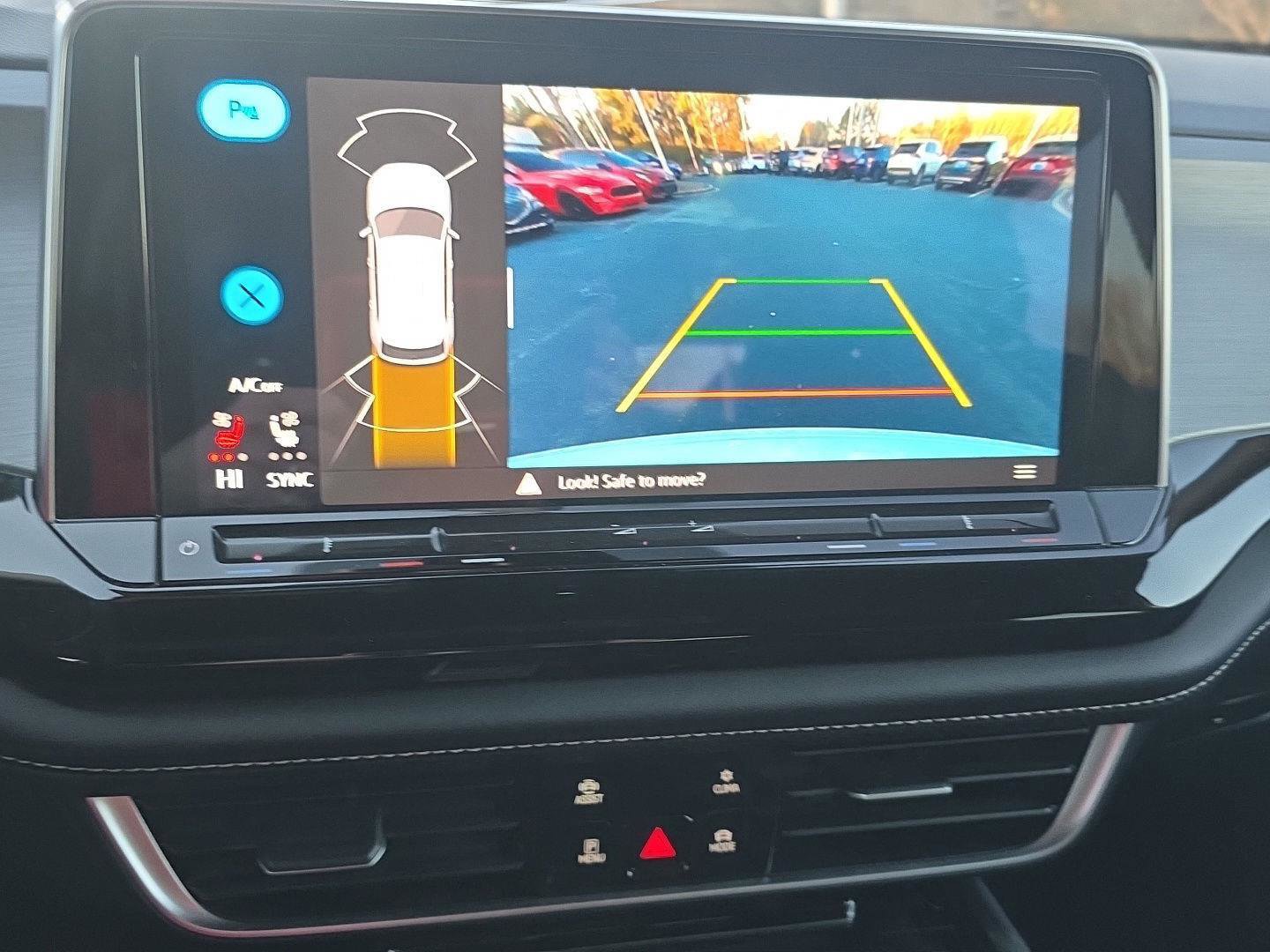 Used 2024 Volkswagen Atlas Cross Sport SE image 20