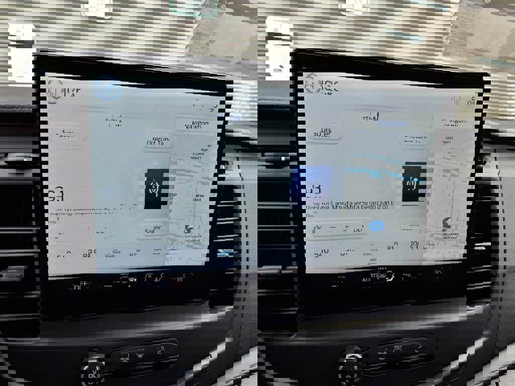 New 2023 Ford E-Transit image 28