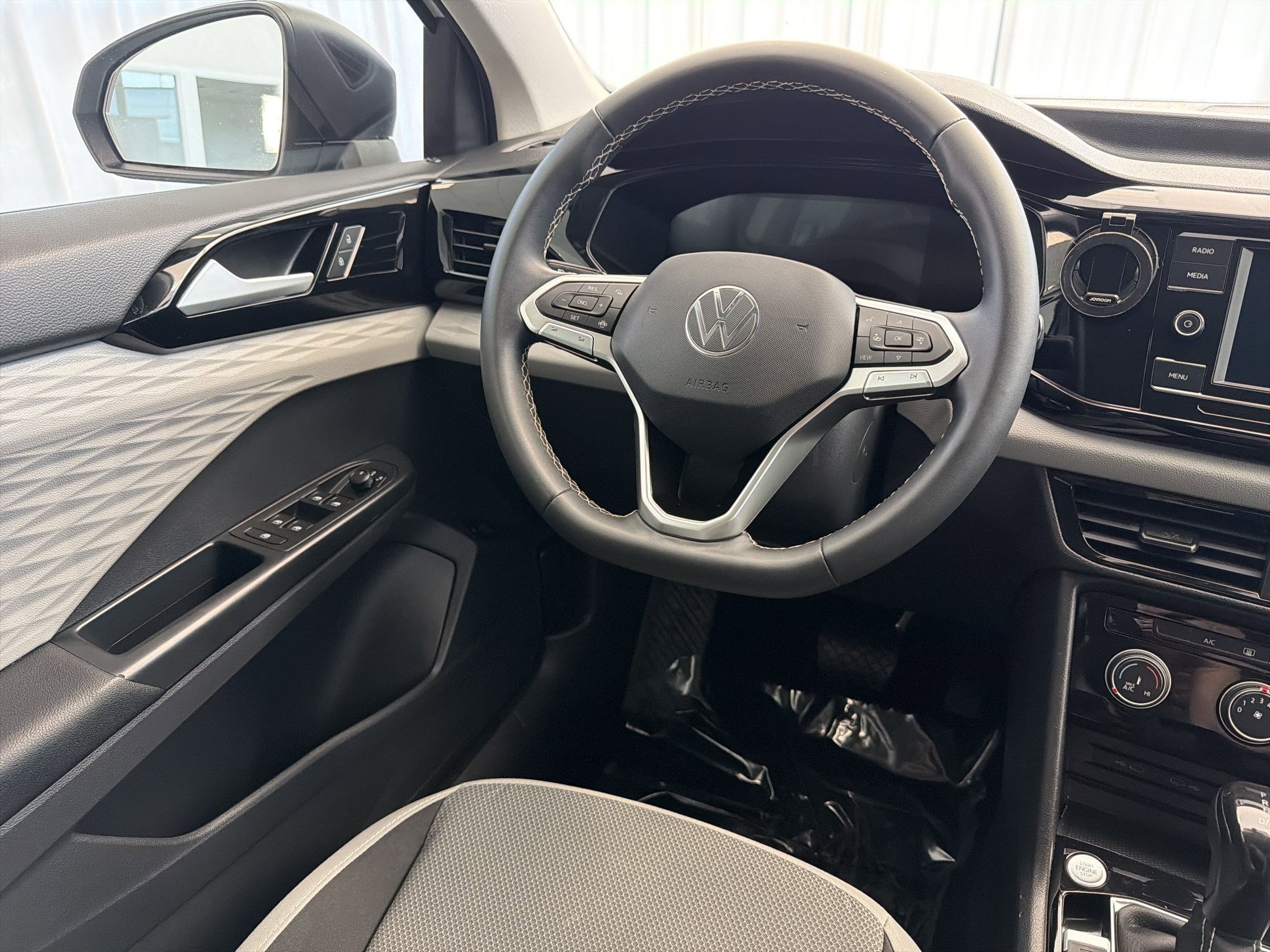 Used 2023 Volkswagen Taos S image 25