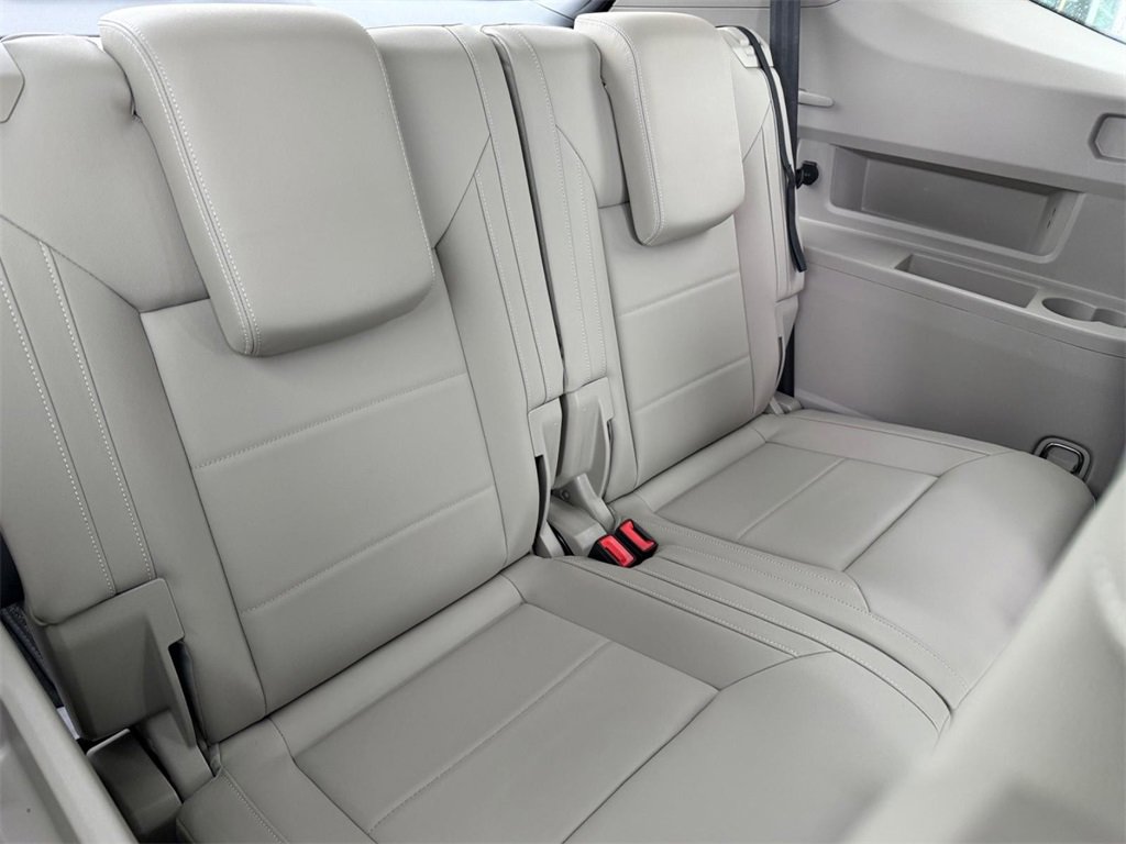 Certified 2023 Volkswagen Atlas SE image 11