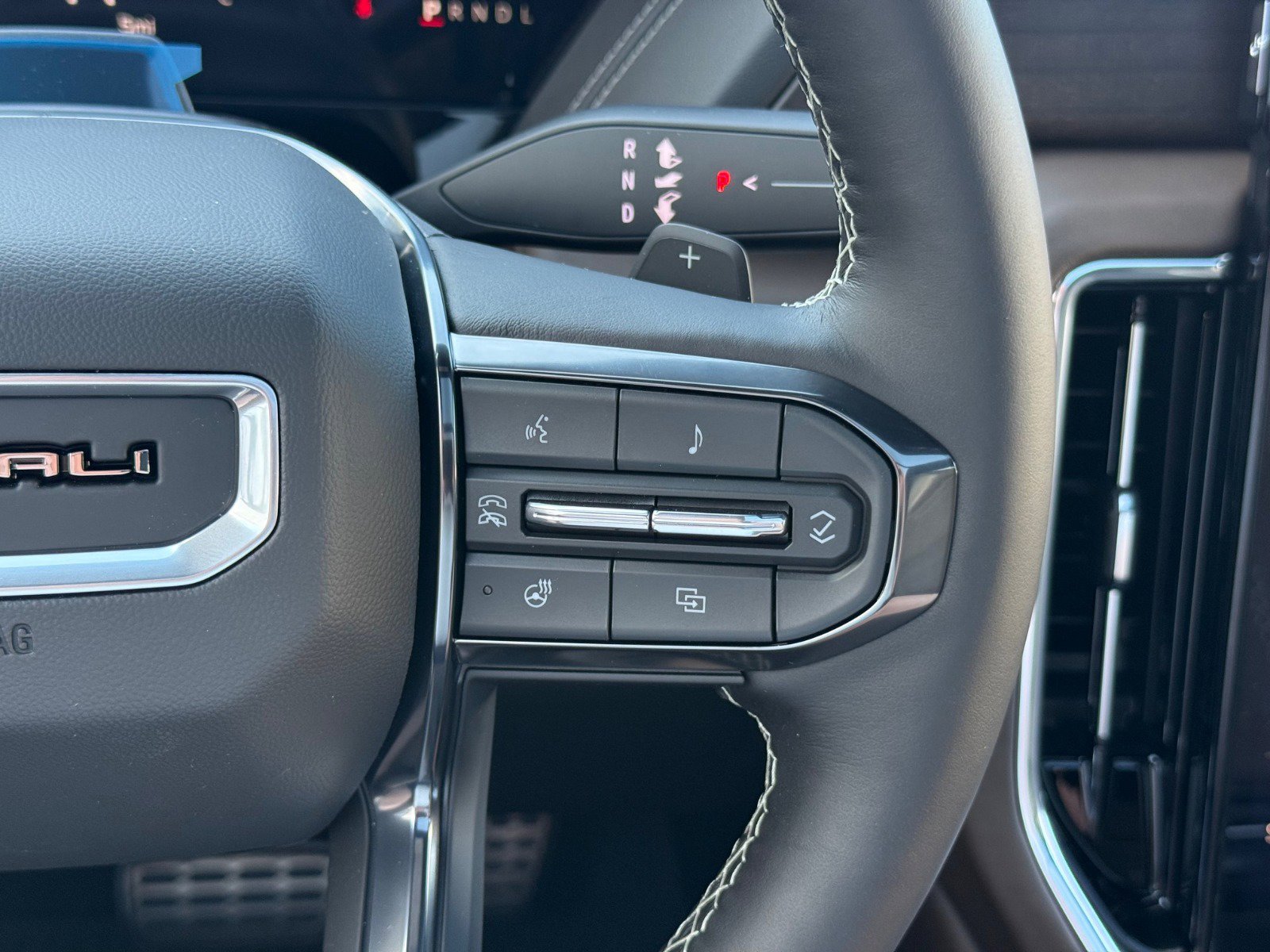 New 2026 GMC Yukon XL Denali Ultimate image 27