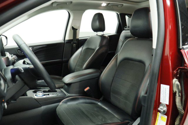 Used 2022 Ford Escape SEL w/ SEL Stealth AWD Package image 8