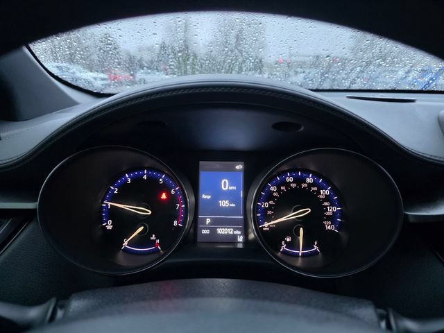 Used 2019 Toyota C-HR LE FWD image 28