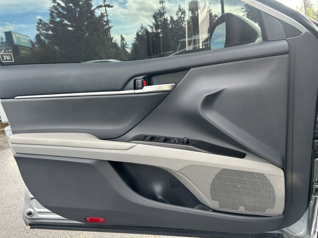 Used 2024 Toyota Camry SE w/ Cold Weather Package image 22