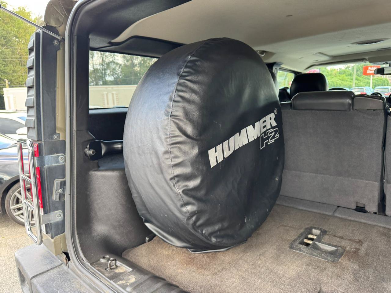 Used 2005 HUMMER H2 w/ Preferred Equipment Group AWD/4WD image 34