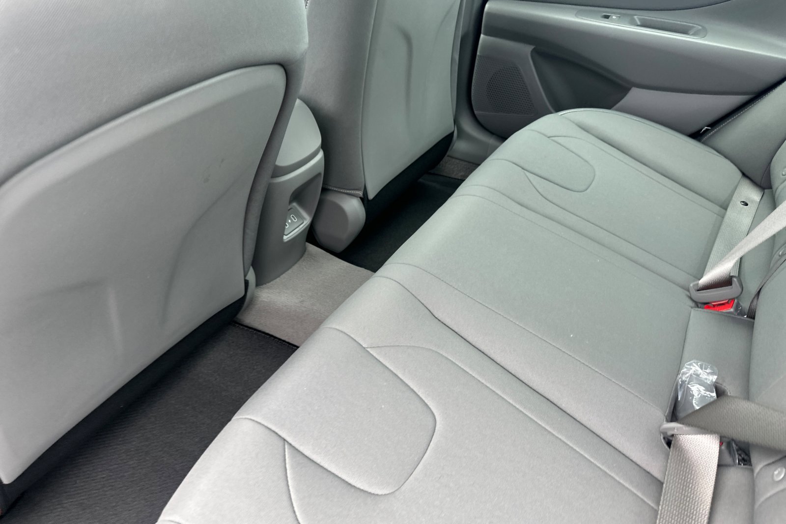 New 2026 Hyundai Elantra Sport FWD image 12