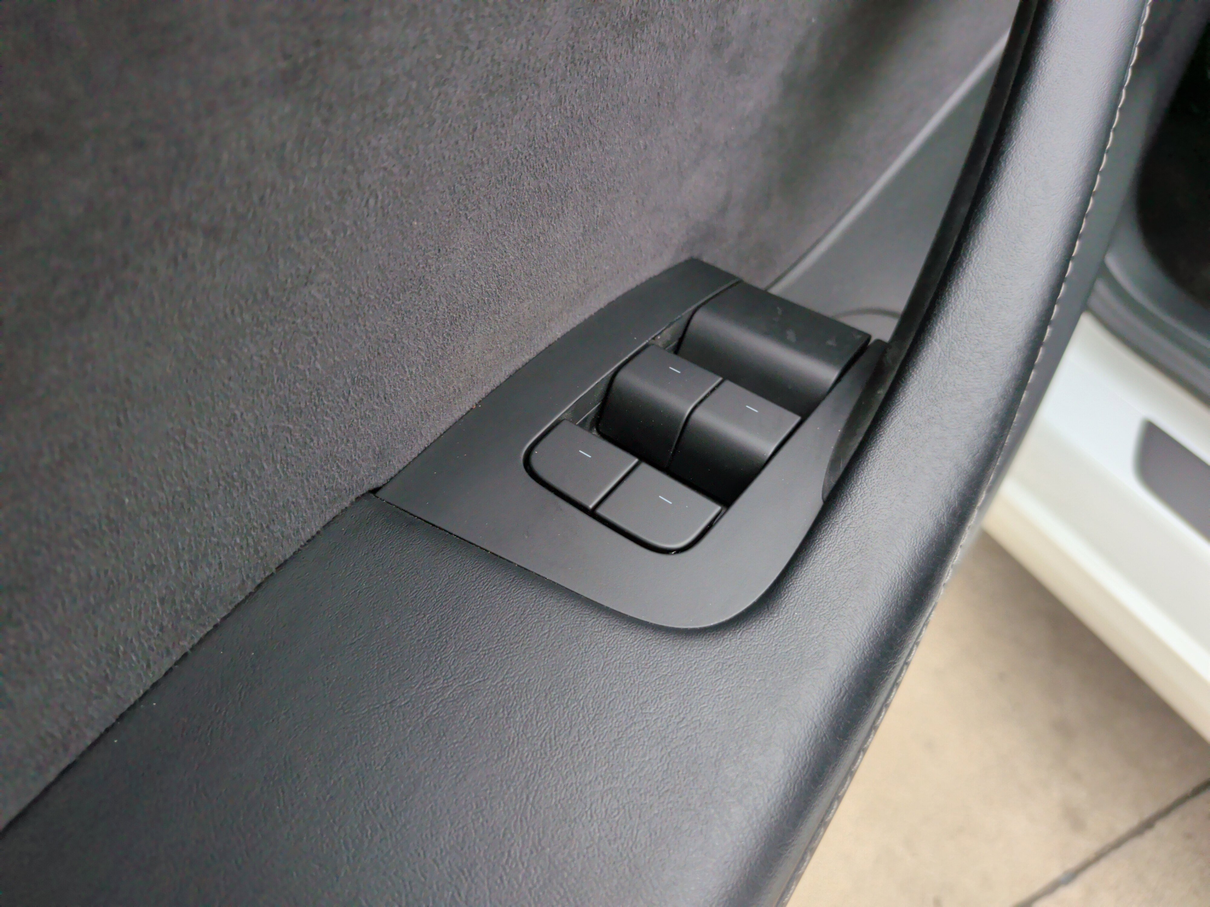 Used 2021 Tesla Model 3 Standard Range Plus image 19