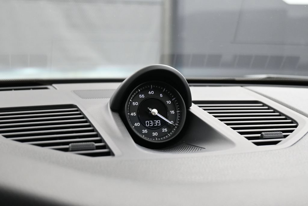 Certified 2022 Porsche 911 Carrera RWD image 19