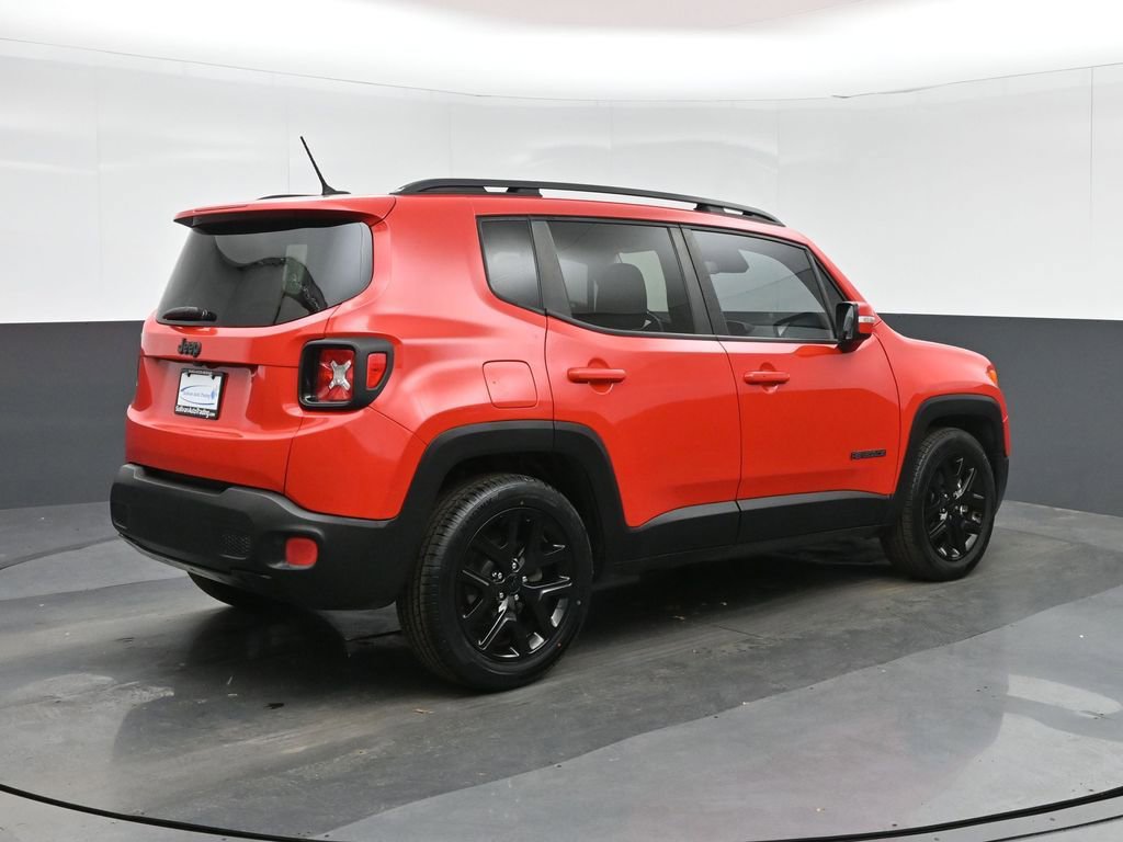 Used 2017 Jeep Renegade Altitude FWD image 7