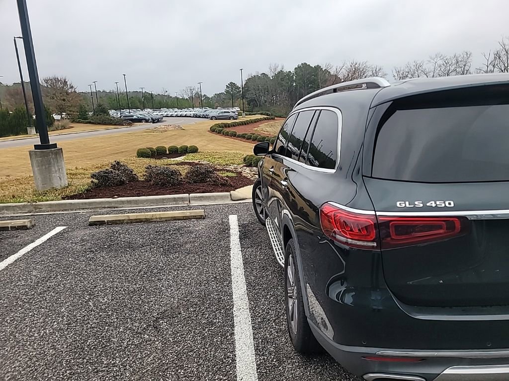 Used 2021 Mercedes-Benz GLS 450 4MATIC image 3