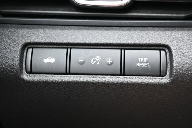 Used 2025 Nissan Altima 2.5 SV FWD image 36