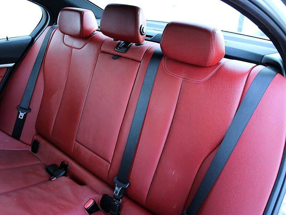 Used 2018 BMW 330e image 12