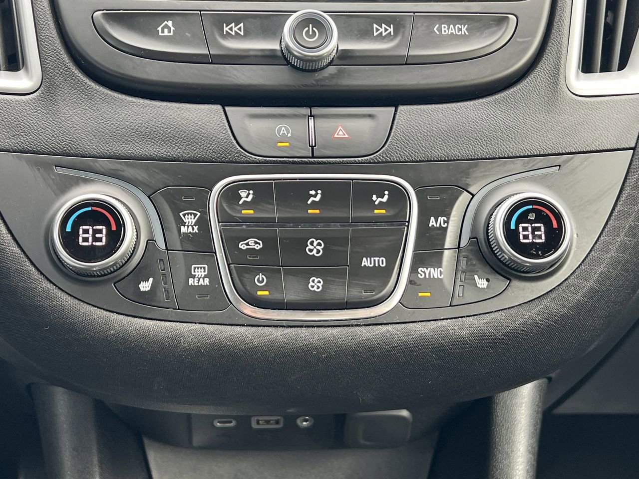 Used 2025 Chevrolet Malibu LT image 7