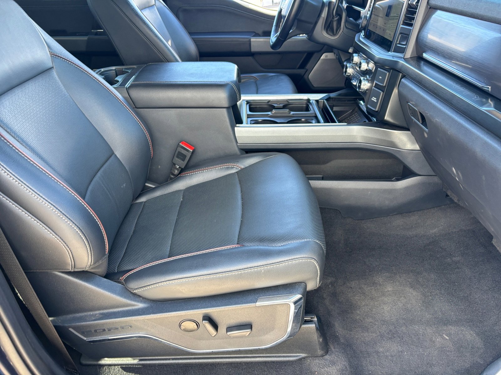 Used 2023 Ford F450 Lariat w/ Lariat Ultimate Package image 19