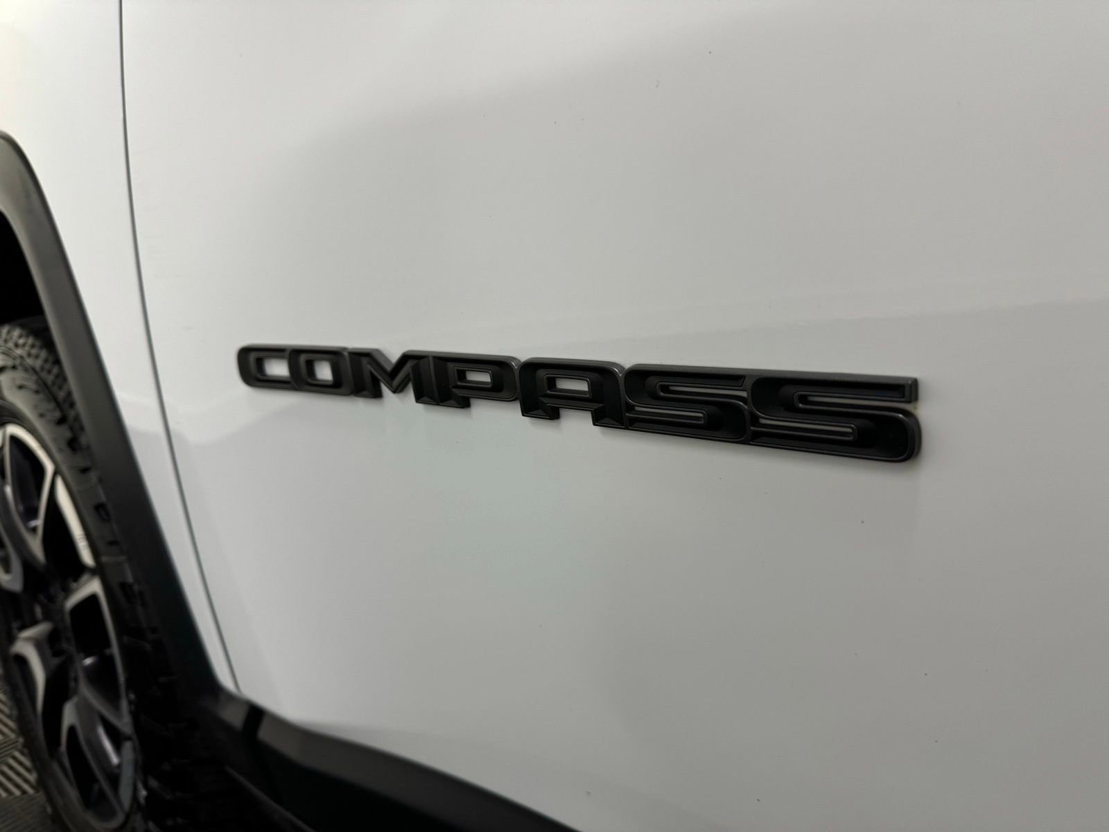 Used 2024 Jeep Compass Trailhawk w/ Trailhawk Convenience Group image 10